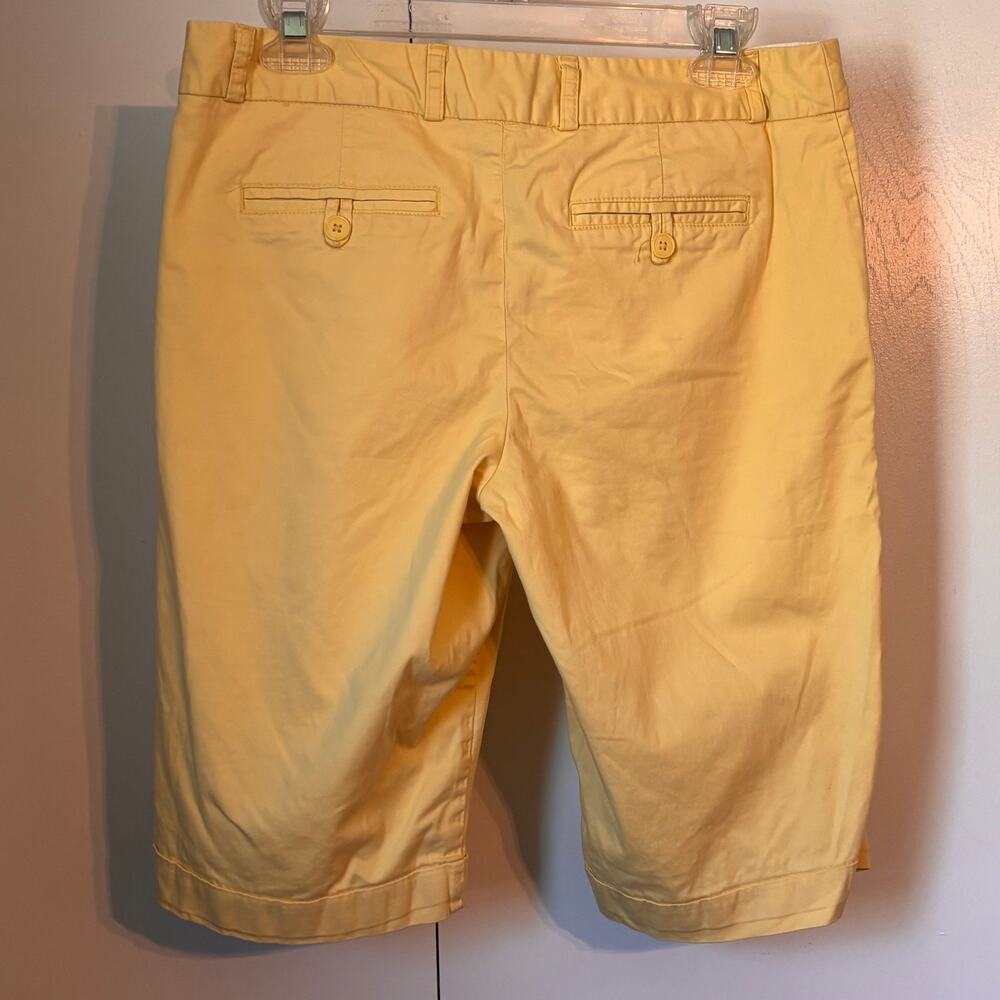 Banana Republic Standard Bermuda shorts yellow size 8 - Picture 2 of 9